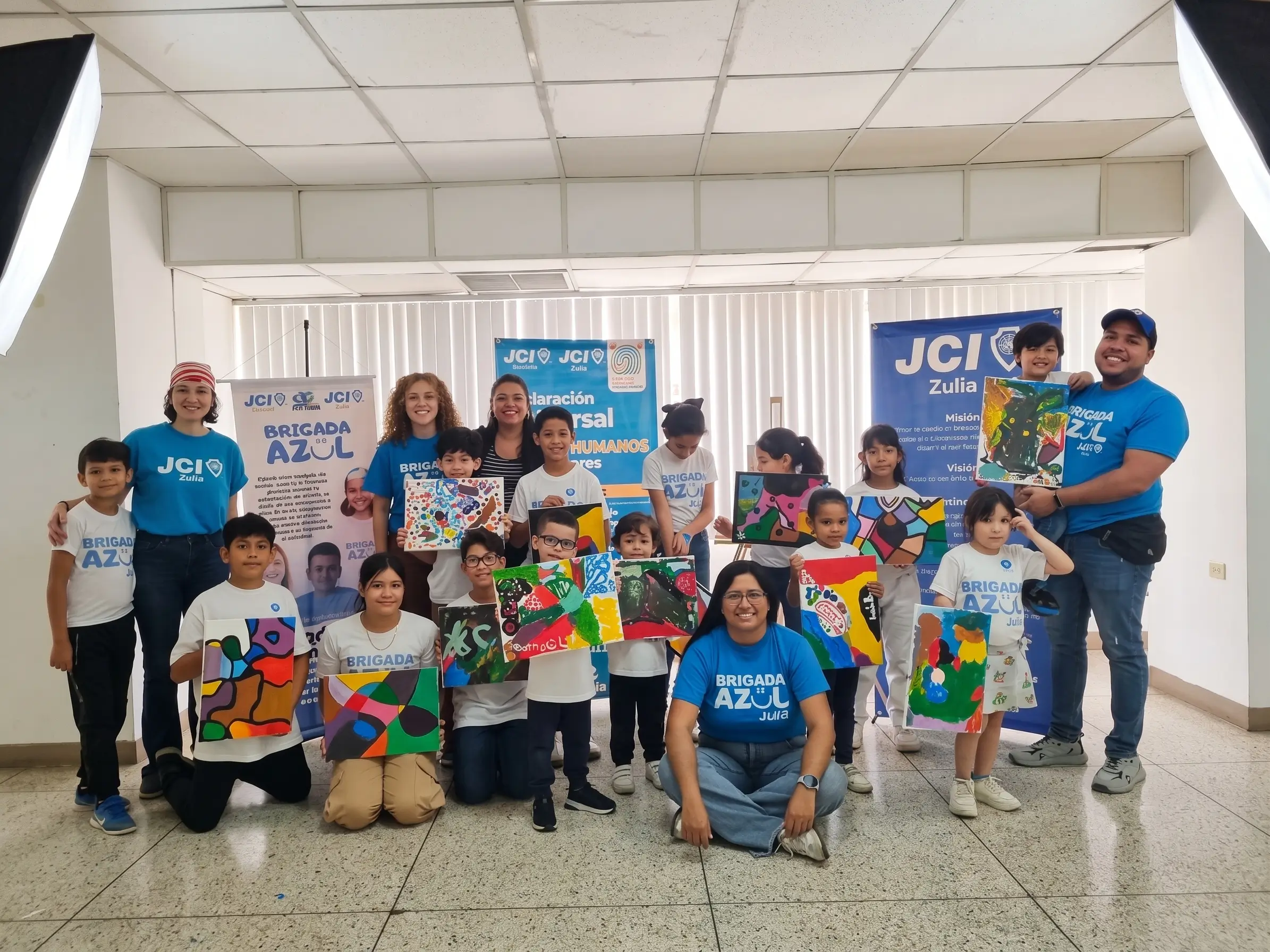 Grupo de jóvenes en una actividad comunitaria